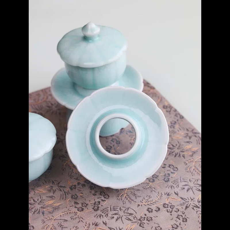 Celadon met heiligwaterbeker,  - Celadon Ceramic Cup recensie en prijs
